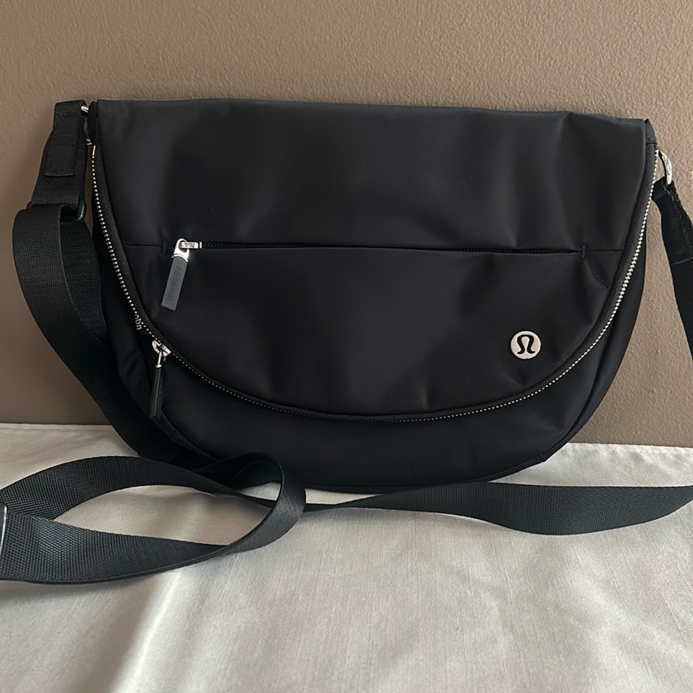LULULEMON All Night Festival Bag 5L NEW